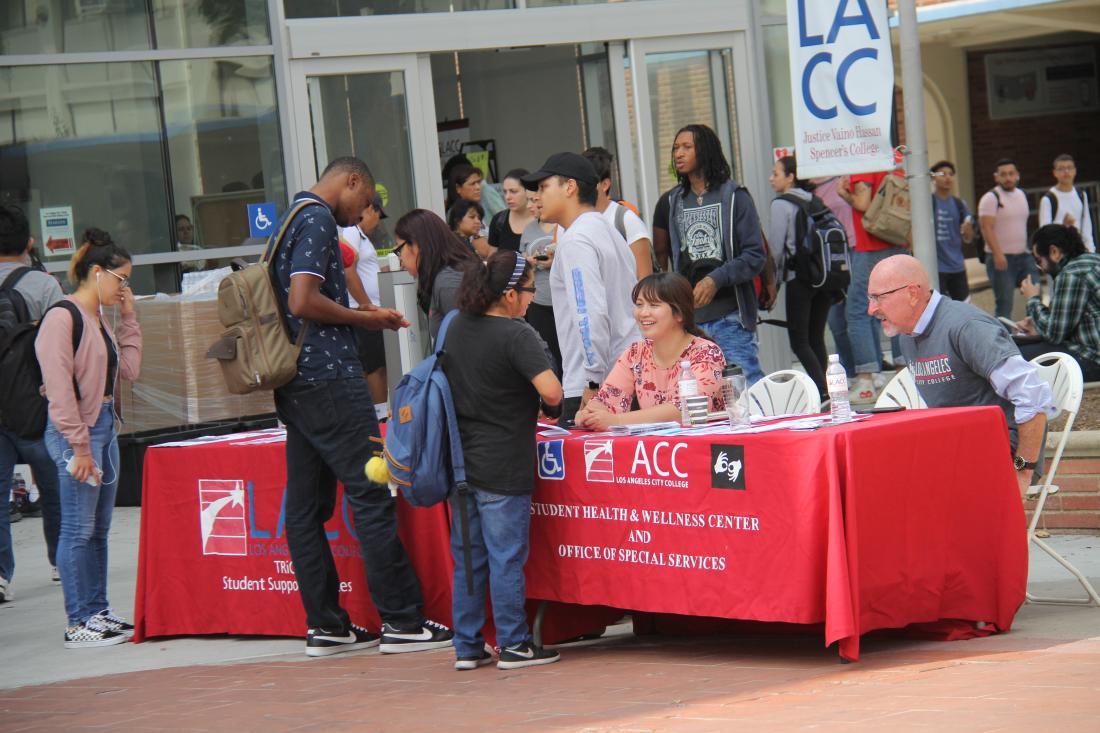 Students in Transfer Counseling
